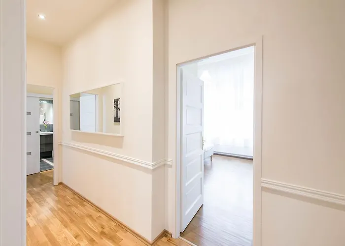 Lägenhet Api Flat *