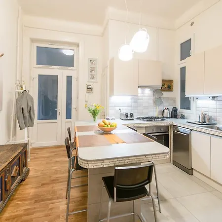 Appartement Api Flat